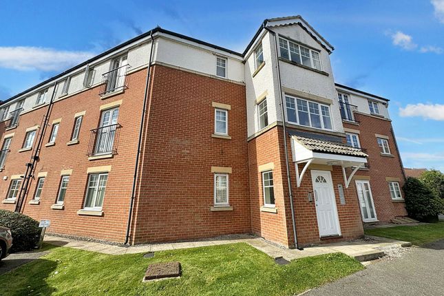 2 bed property, in Harwood Drive, £64,950