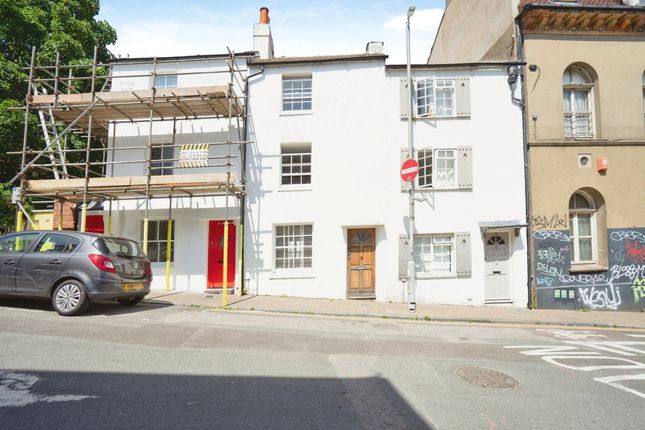 4 bed property, in Church Street, £675,000