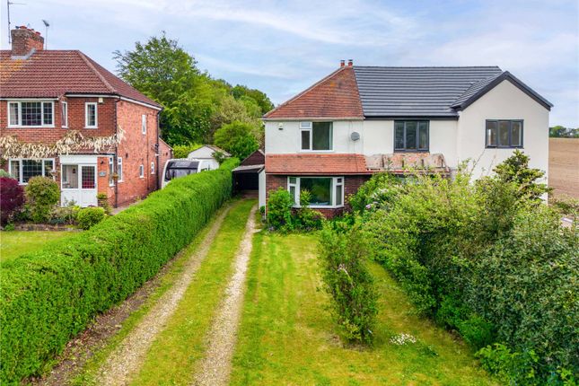 2 bed property, in Main Road, £275,000