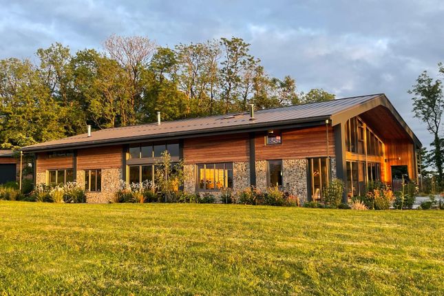 7 bed property, in Templeton, £1,750,000