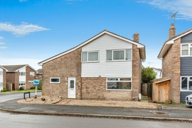 3 bed property, in Godwin Drive, £415,000