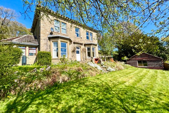 5 bed property, in Braithwaite Road, £650,000