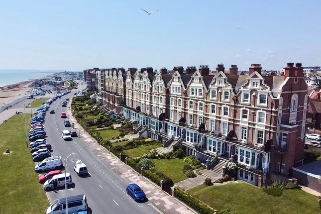 2 bed property, in Knole Road, £480,000