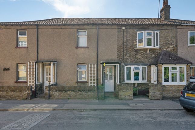 2 bed property, in Horton Road, £275,000