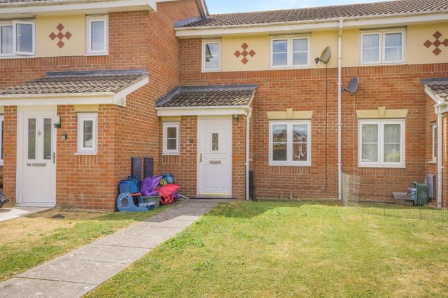 2 bed property, in Cornpoppy Avenue, £225,000