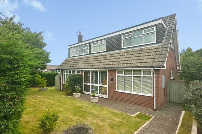 4 bed property, in Davenport Close, £400,000
