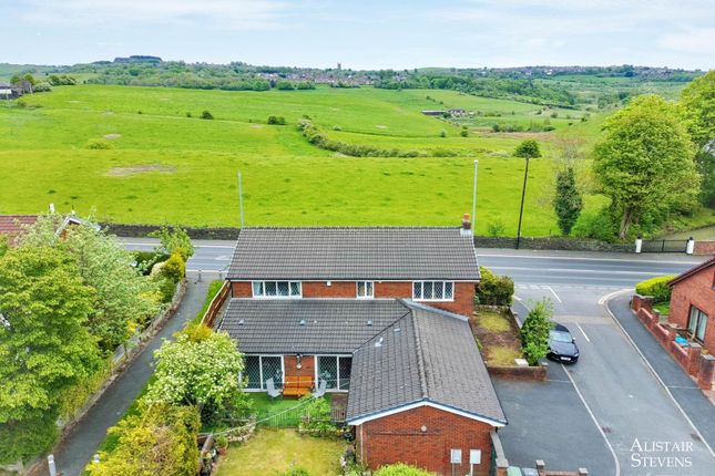 4 bed property, in Marches Close, £475,000