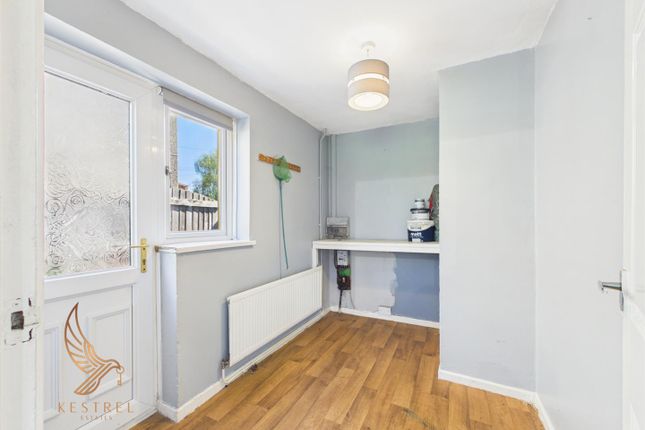 3 bed property, in Hill Estate, £140,000