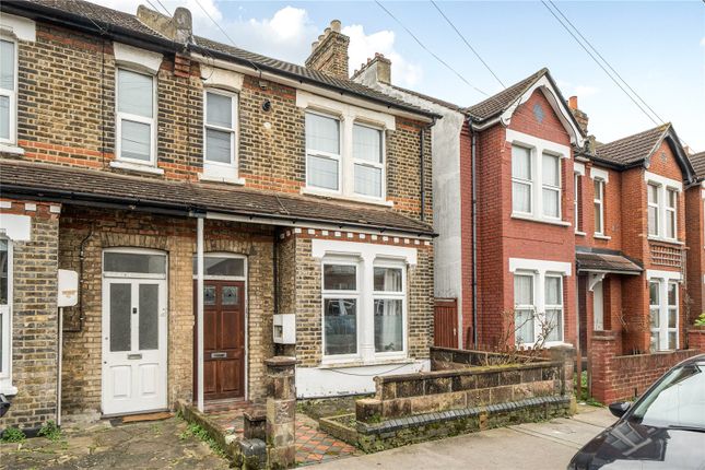 1 bed property, in Crowther Road, £300,000