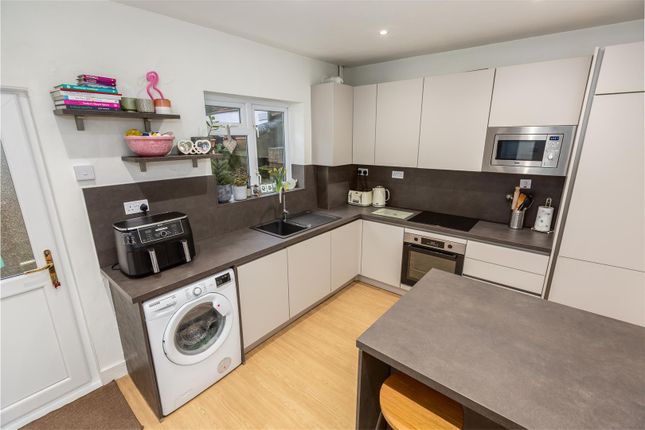 3 bed property, in Kilvey Terrace, £180,000