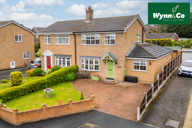 3 bed property, in Fairway Close, £285,000