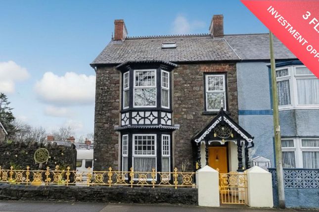 4 bed property, in Albert Street, £275,000