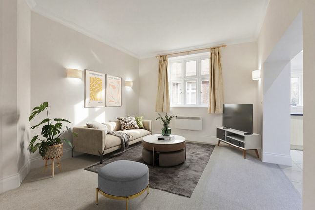2 bed property, in Elizabeth Drive, £350,000