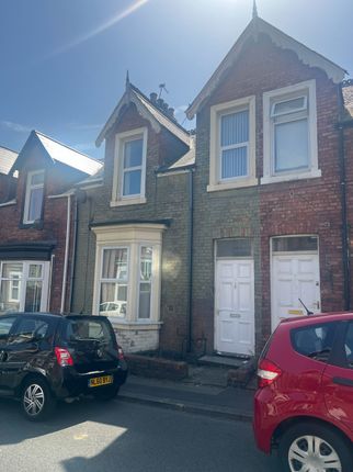 5 bed property, in Lorne Terrace, £210,000