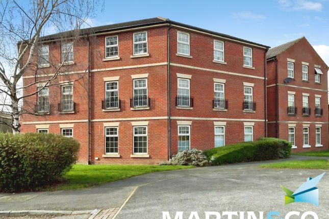 2 bed property, in The Rowick, £100,000