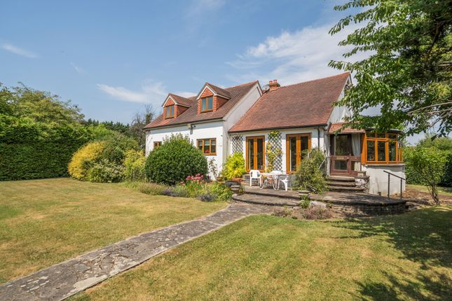3 bed property, in Towpath, £1,000,000