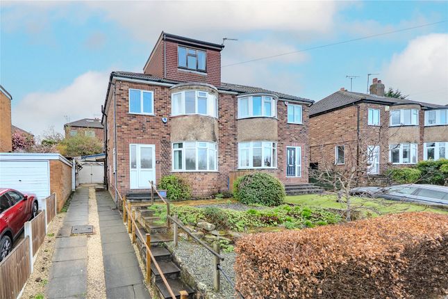 4 bed property, in Woodhill Road, £299,950