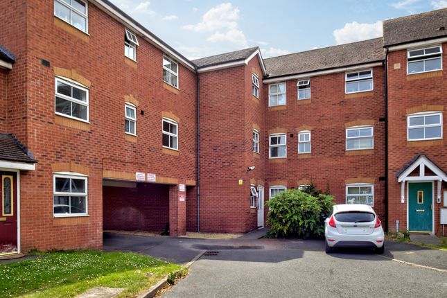 2 bed property, in Huskinson Drive, £150,000