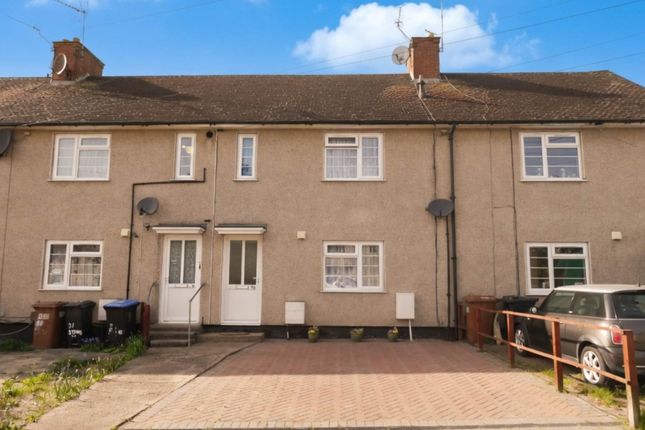 2 bed property, in Stonecross Road, £399,995
