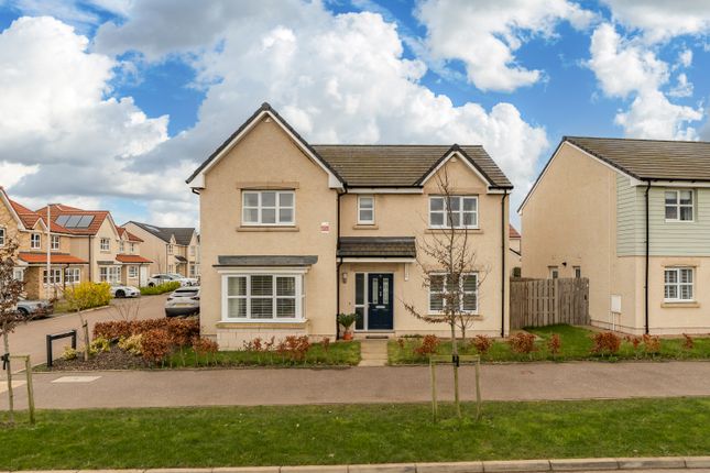 5 bed property, in 4 Nethershiel Lane, £420,000