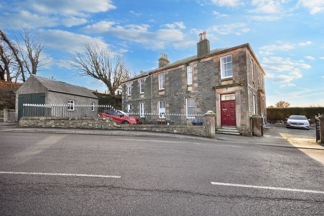 4 bed property, in High Street, £380,000