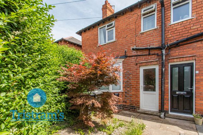 3 bed property, in Shanklin Drive, £165,000