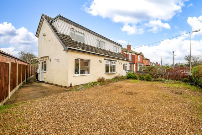 5 bed property, in Moor Lane, £350,000