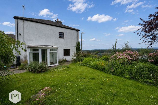 2 bed property, in Taylor Buildings, £150,000