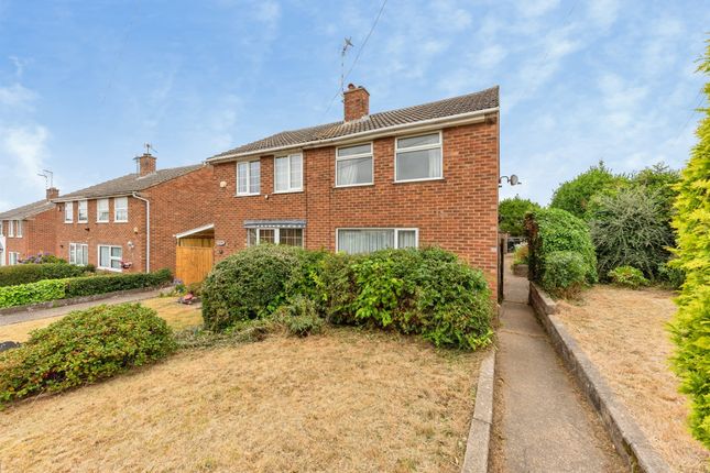2 bed property, in Yarmouth Avenue, £65,000