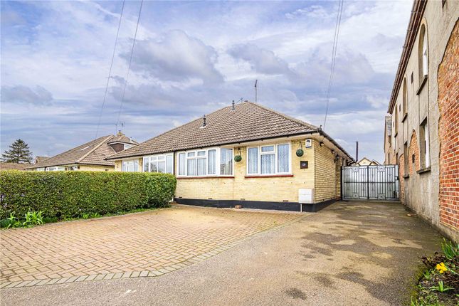 2 bed property, in Totternhoe Road, £400,000