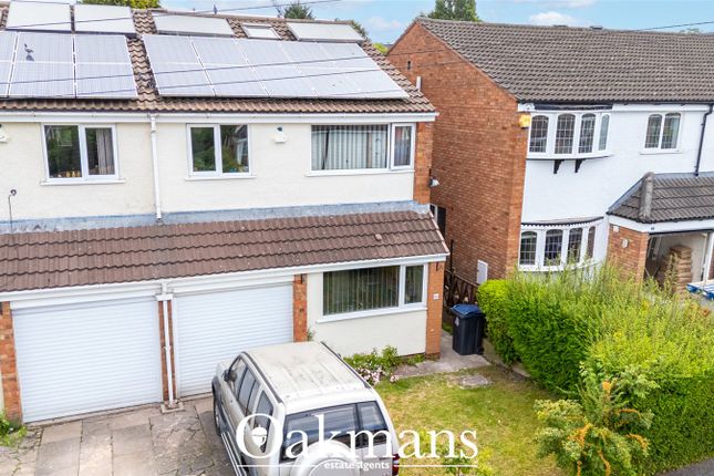 4 bed property, in Wellman Croft, £325,000