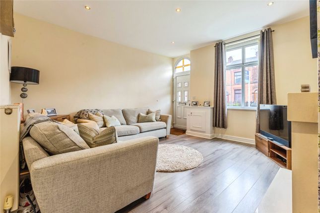 2 bed property, in Walshaw Road, £175,000