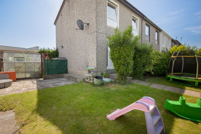 3 bed property, in Parkhead Gardens, £143,000