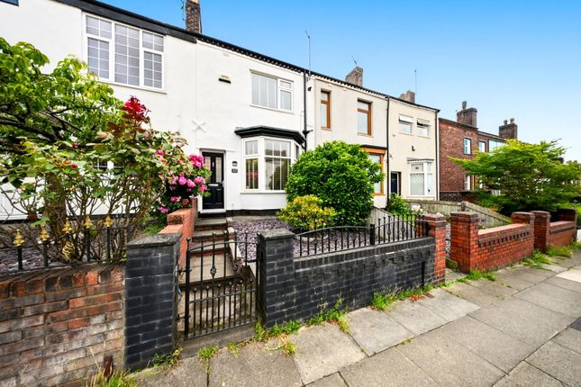2 bed property, in Memorial Road, £170,000