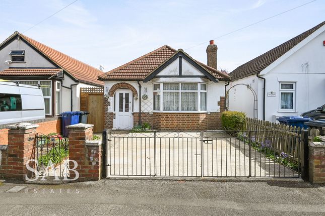 2 bed property, in Millet Road, £565,000