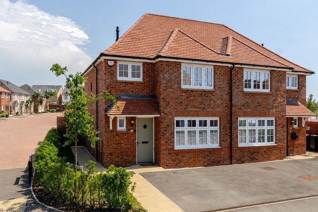 3 bed property, in Underwood Croft, £425,000