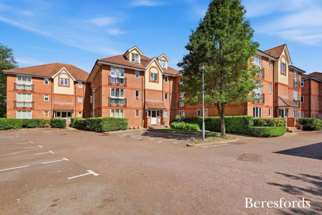 2 bed property, in St. Marys Lane, £325,000