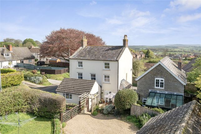 5 bed property, in Wood Lane, £670,000
