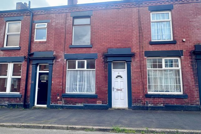 2 bed property, in Hamilton Road, £110,000