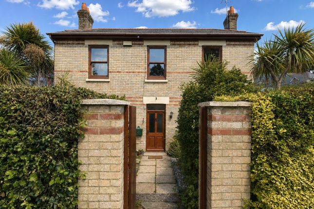 4 bed property, in Lilliput Road, £835,000