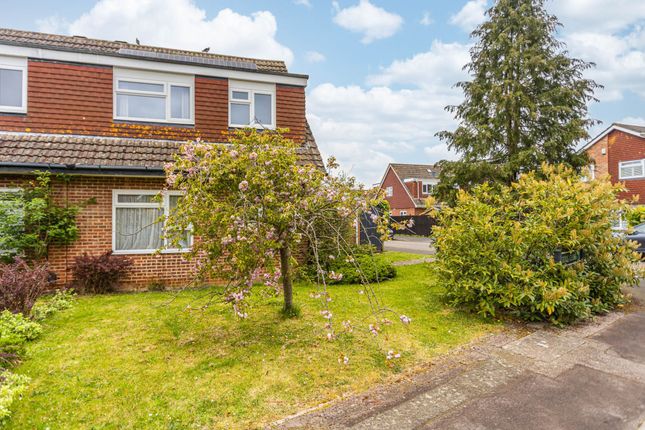 3 bed property, in Poynes Road, £450,000