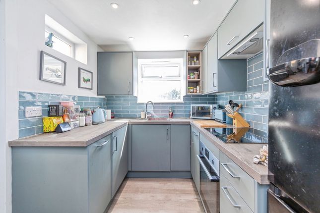 2 bed property, in Sturla Road, £190,000