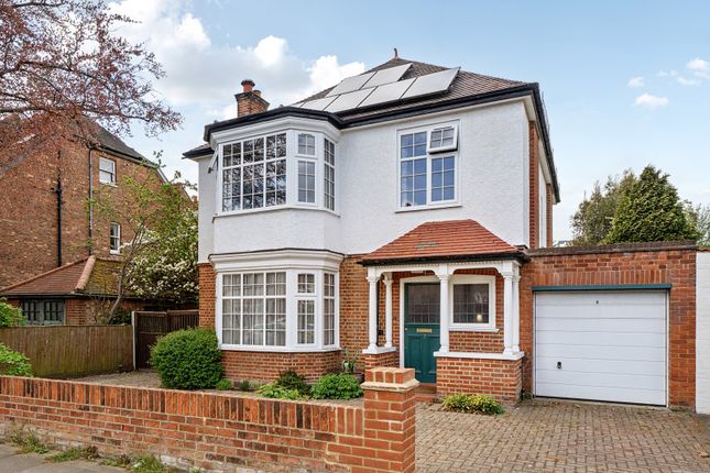 5 bed property, in Wendover Road, £1,000,000