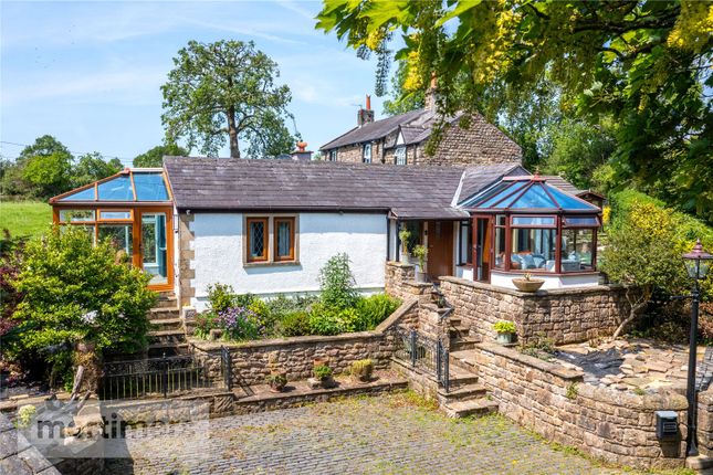 2 bed property, in Rabbit Lane, £435,000