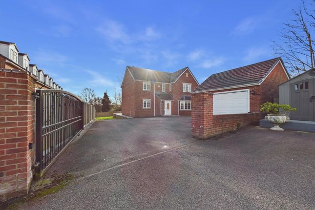 4 bed property, in Meadowfield Rise, £600,000