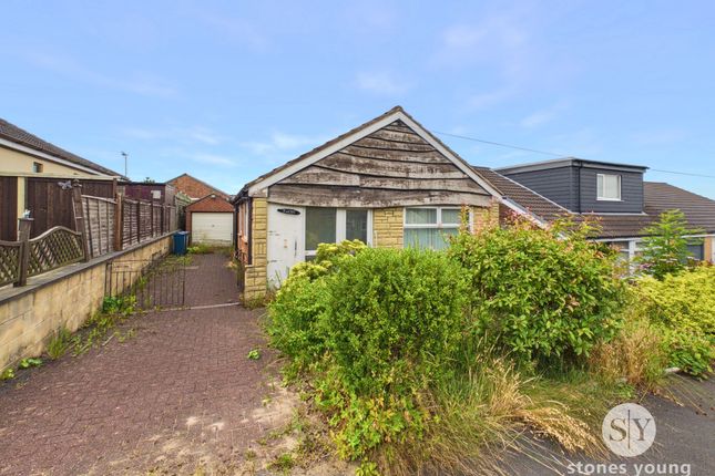 2 bed property, in Portland Road, £140,000