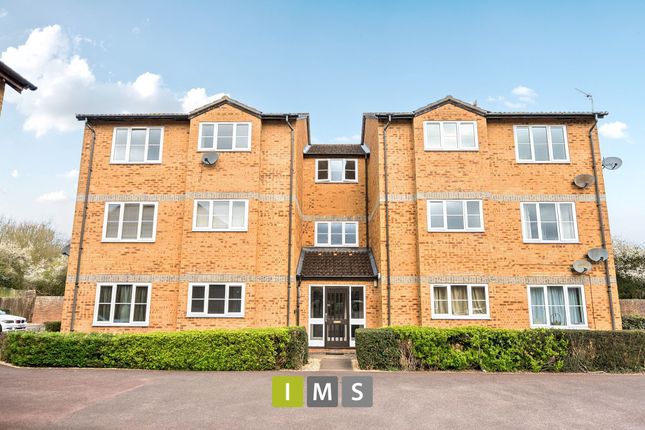 1 bed property, in Kestrel Way, £160,000