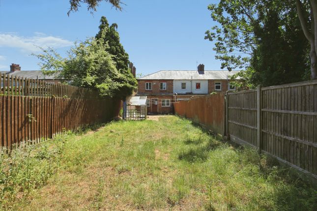 3 bed property, in Willesden Avenue, £170,000
