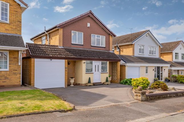 3 bed property, in Ross Drive, £360,000