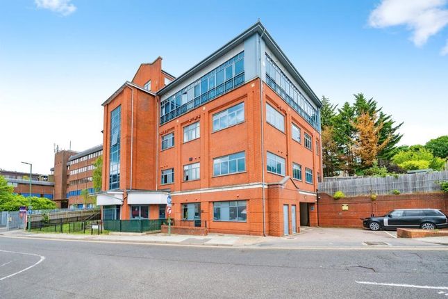 1 bed property, in Wolsey Road, £150,000